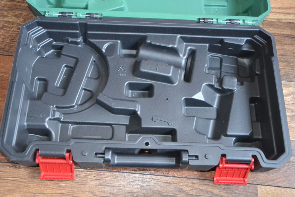 Нов куфар за ъглошлайф