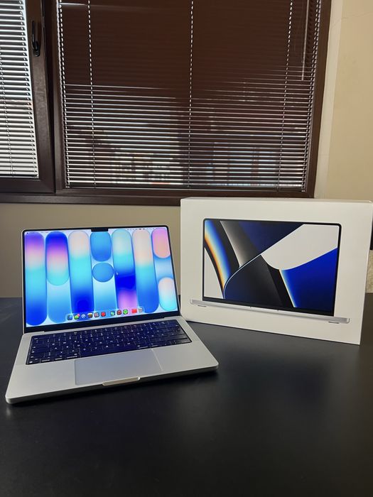 MacBook Pro M1 Pro | 32 GB RAM | 512 GB SSD + подаръци