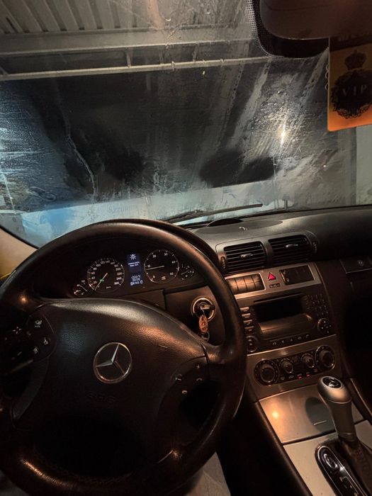 2005 Mercedes Benz C 220