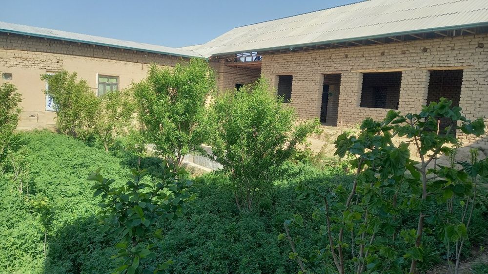 Uy sotiladi srochniy