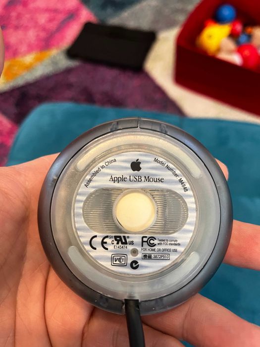 Mouse Apple  colectie  „Hockey Puck” (model M4848) RAR TESTAT ok  USB