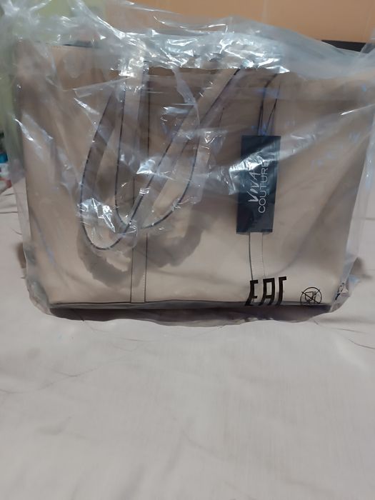 Дамска чанта   бежов цвят