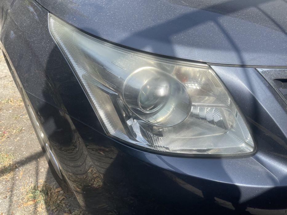 Фарове стопове фар стоп врата Тойота Авенсис Toyota Avensis T27 2010