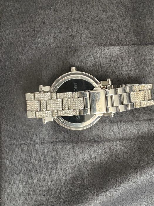 Смарт часовник Michael Kors