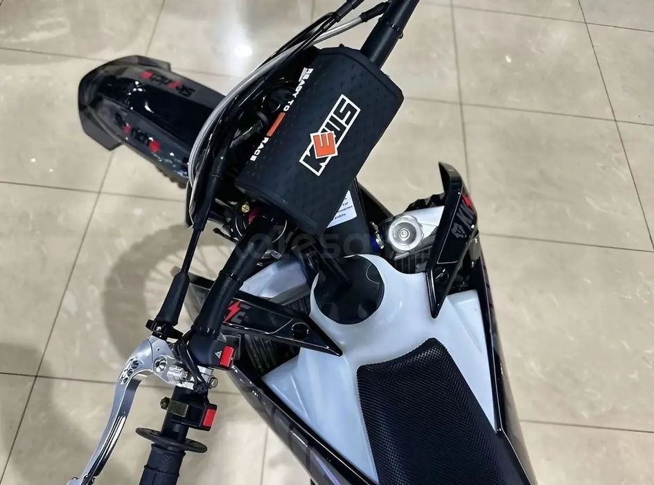 Мотоцикл Kews K16 NB300 21/18