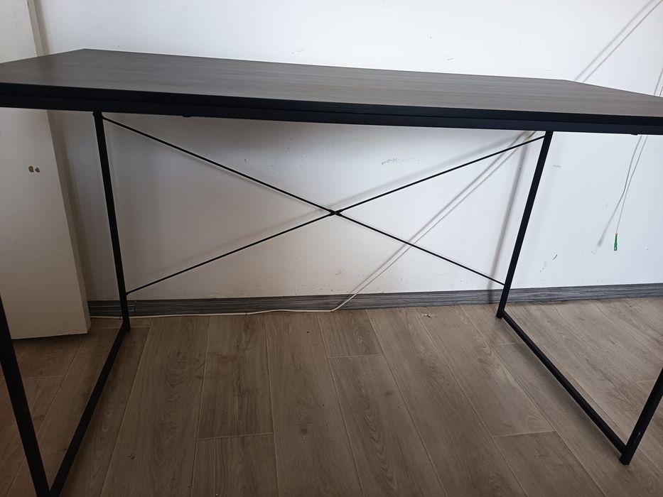 Vand birou nou de la Jysk