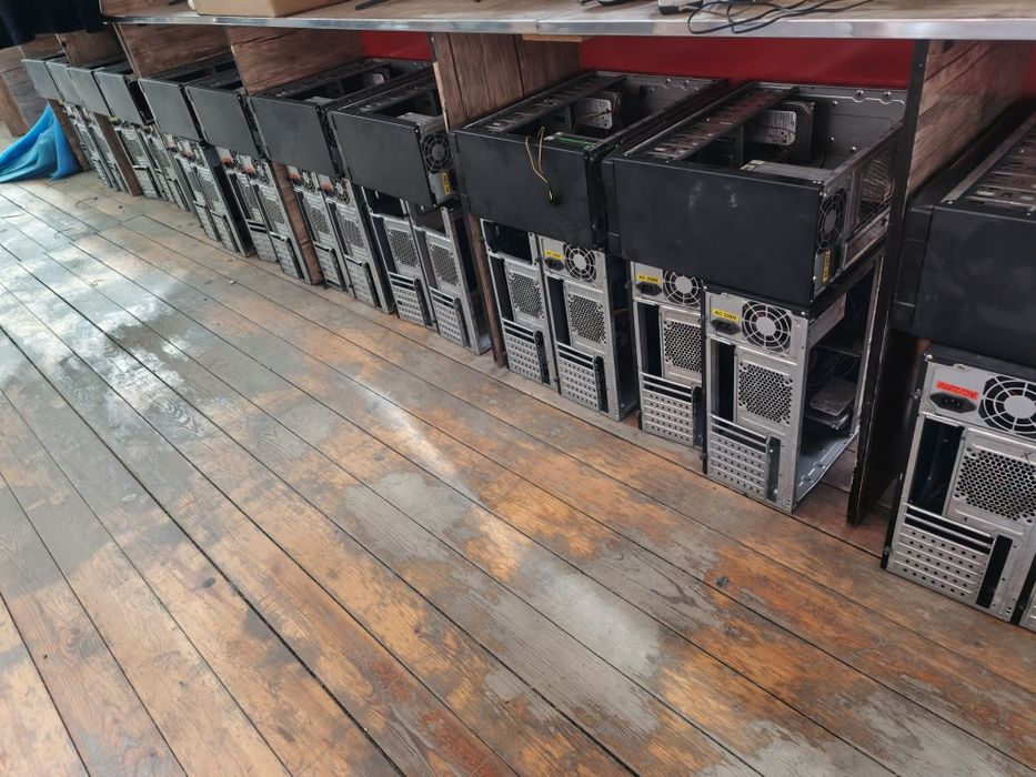 Комп кейс с блокпитанием 70шт.