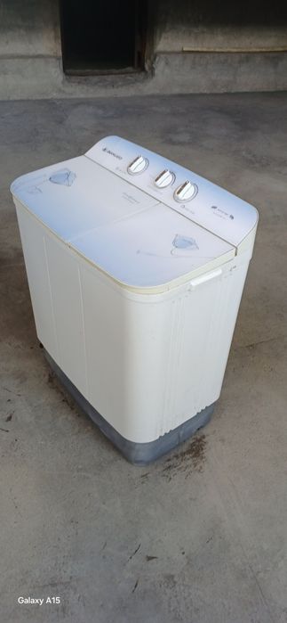 Kir yuvadigan mashina