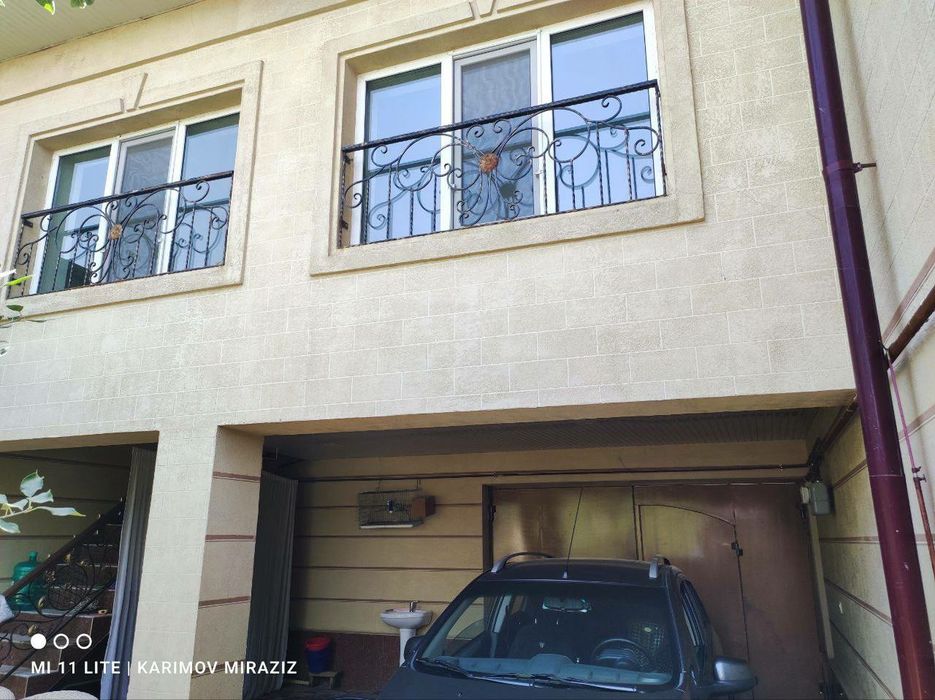 Nazarbek Xarakat Masjid kochada 3. yarim sotux 6 ta xona sotilvoti