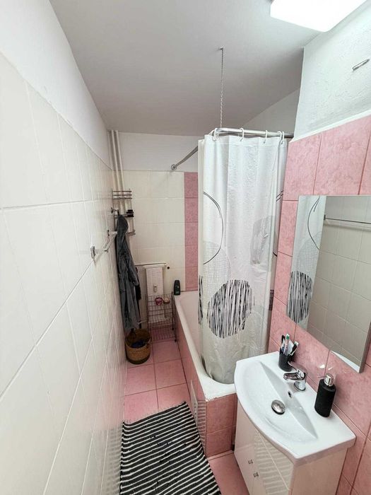 Închiriez garsonieră Lacul Tei