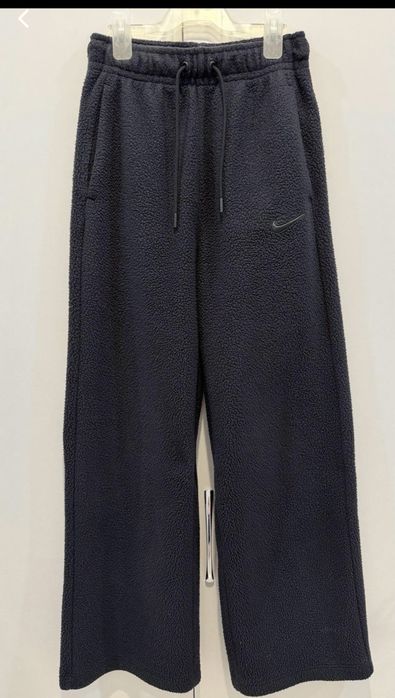 Спортивные костюмы Nike