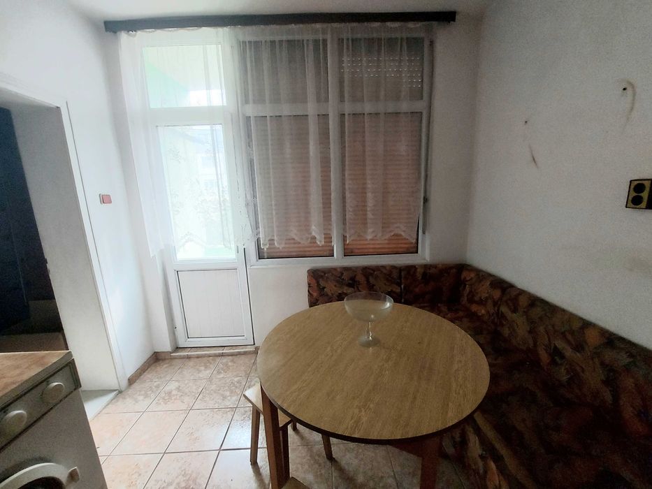 Продава се Двустаен апартамент в Кубрат - 65 кв.м за 616 €/кв.м - Снимка #14