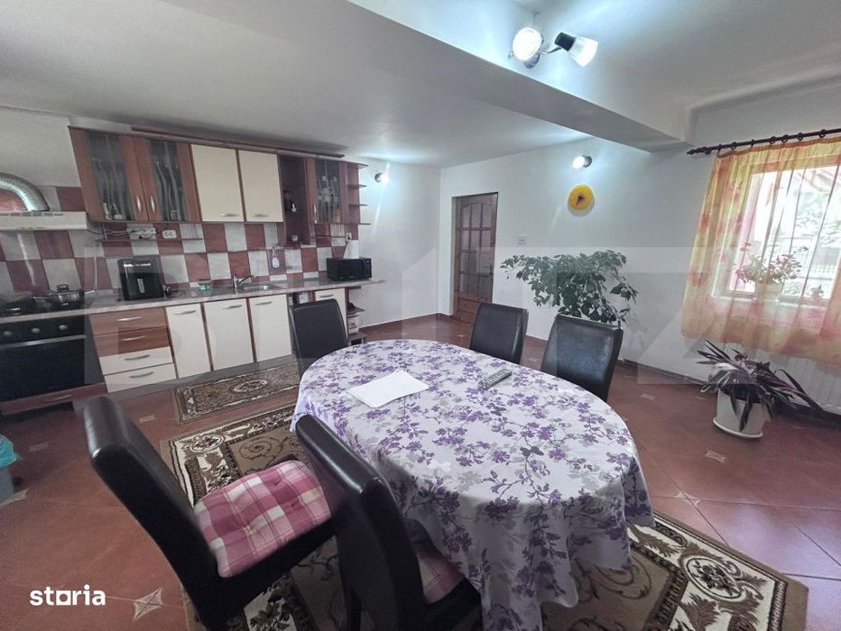Casa 332 Mp,  Teren 1000 Mp -Zona Primaverii