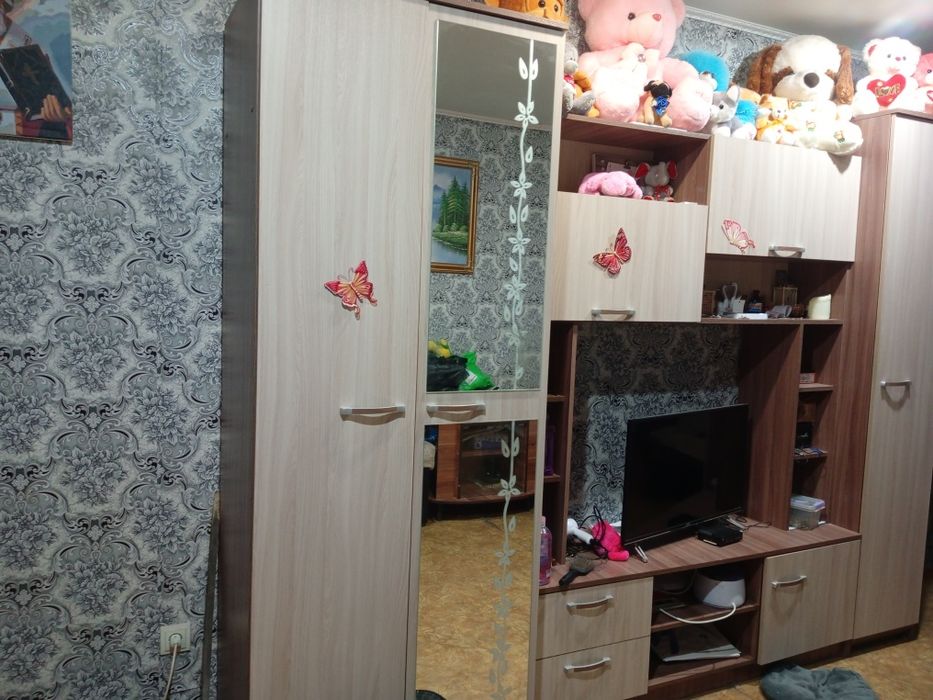 Продам стенку в отличном состоянии