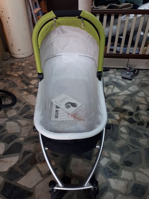 Бебешка количка колето