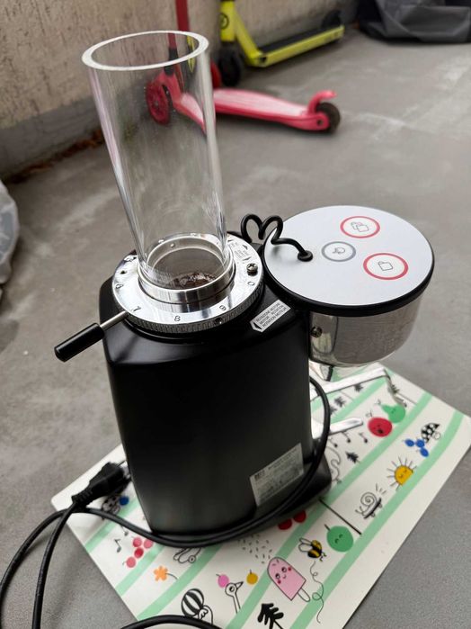 Кафемелачка Mazzer Mini Electronic, с нови оригинални ножове