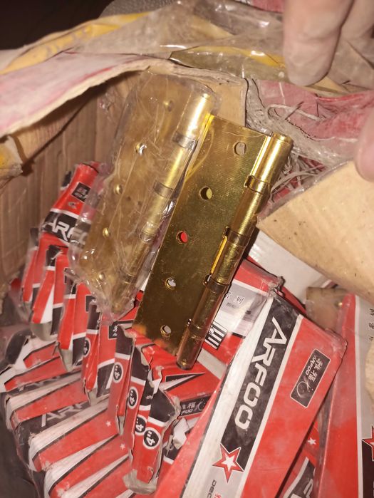 Петля для межкомнатных дверей