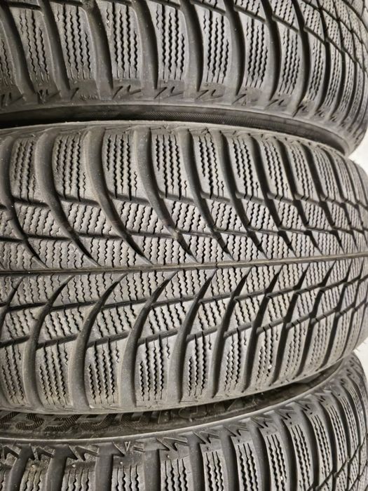4 anvelope iarna Bridgestone 205 55 16 stare foarte buna