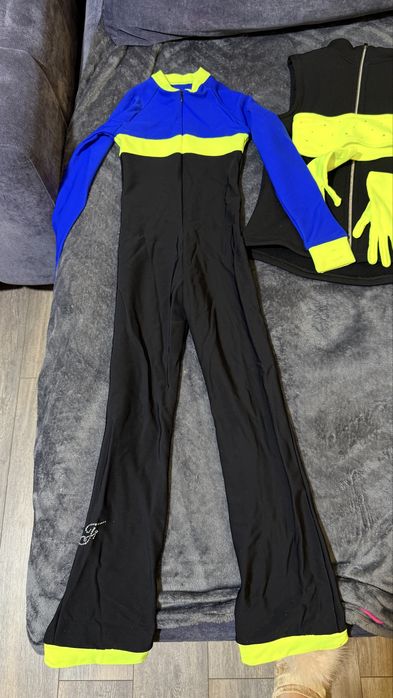 Сумка для коньков, коньки, форма для фигурного катание