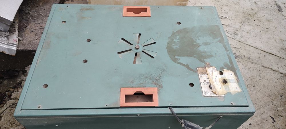 инкубатор   руски