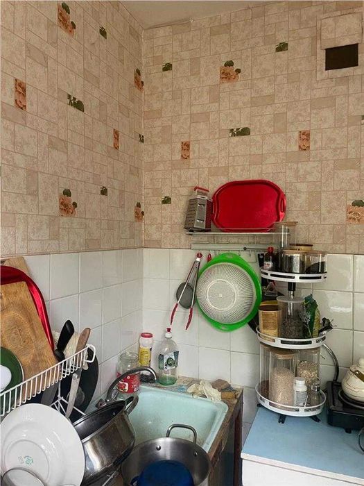 продам однушку на Абая