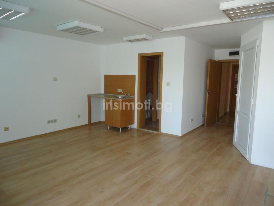 Дава се под наем Офис в София, Център - 62 кв.м за 372 € - Снимка #5