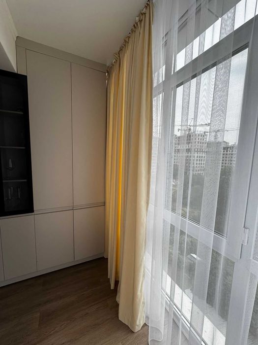 Продаю шторы на окна