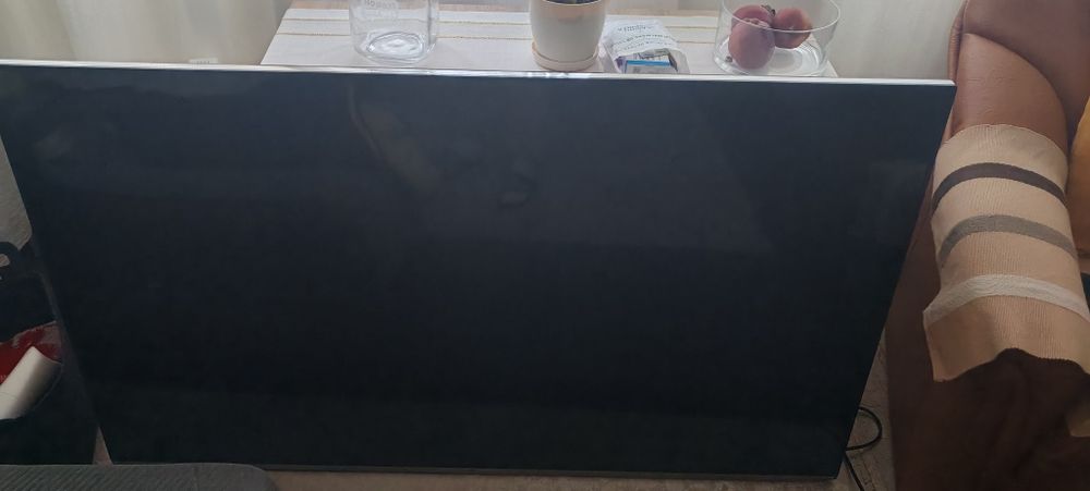 Vând Smart tv LG 65 Inchi