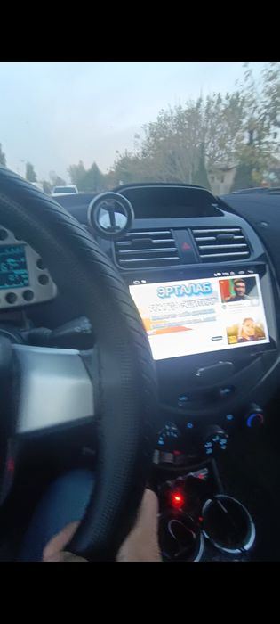 Tesla manitor hamma moshinga