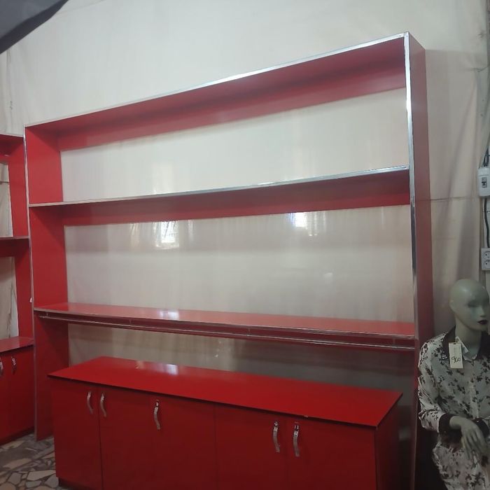 Dukon uchun moljallangan mebel sotiladi xolati yangi