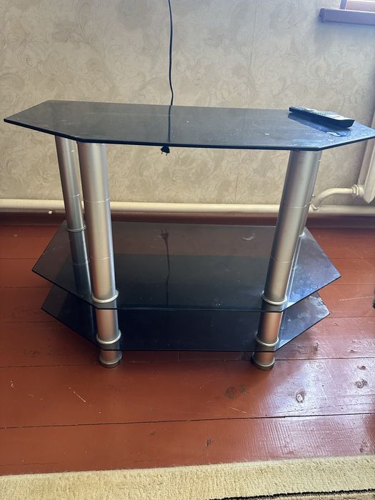 Стеклянный тумба под ТВ