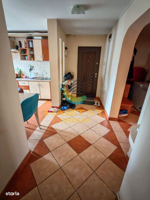 3 camere Popesti Leordeni Primarie an 1985 boxa loc parcare