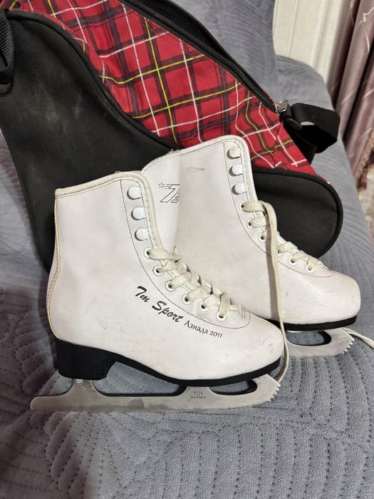 Детские коньки.