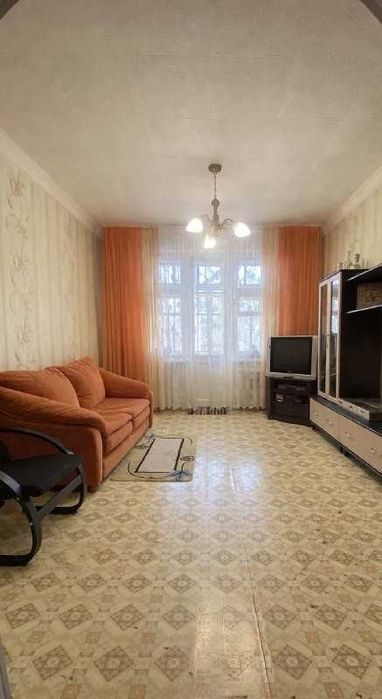 Двушка с душой в центре города,  пр.Строителей, 2 этаж/2. НЕ УГЛОВАЯ