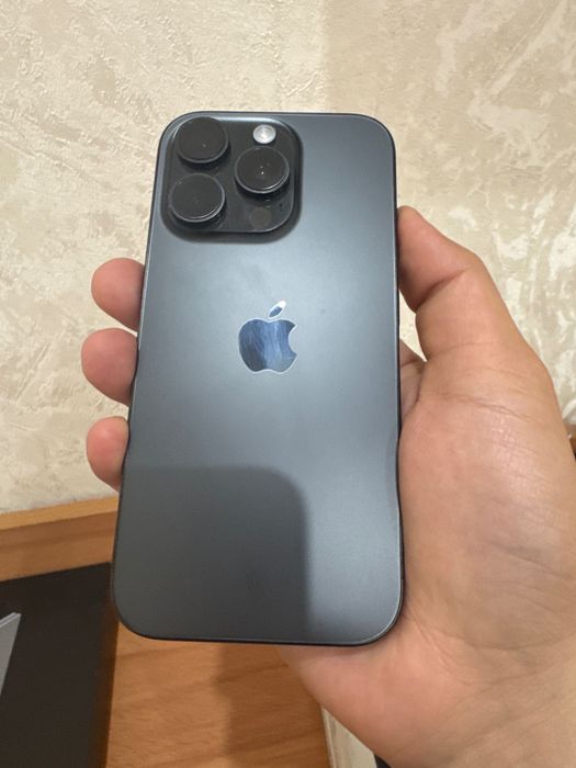 iPhone 16 pro Black titanium 256 GB