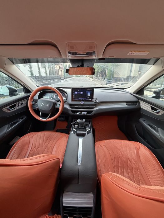 Hongqi EQM-5 срочный сотилади