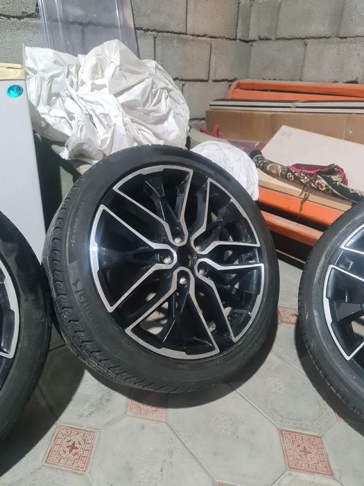 Диски с шинами в комплекте