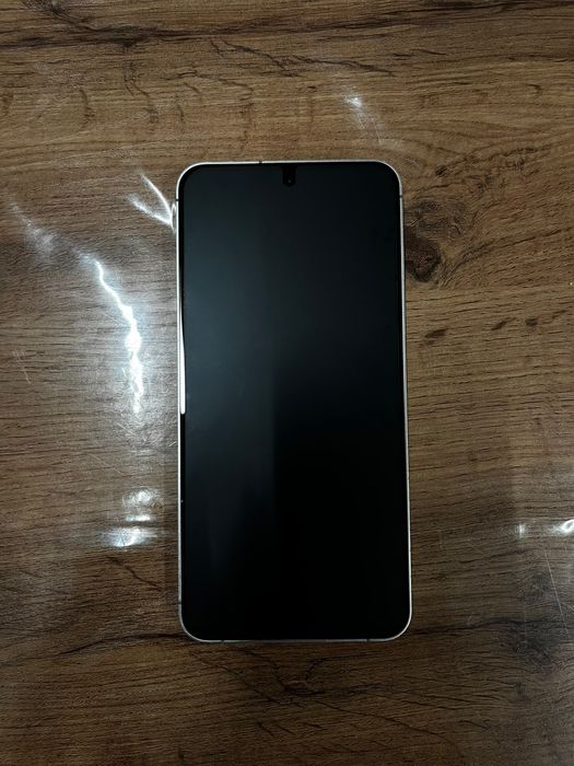 Samsung galaxy S24 fe 128/8 идеал