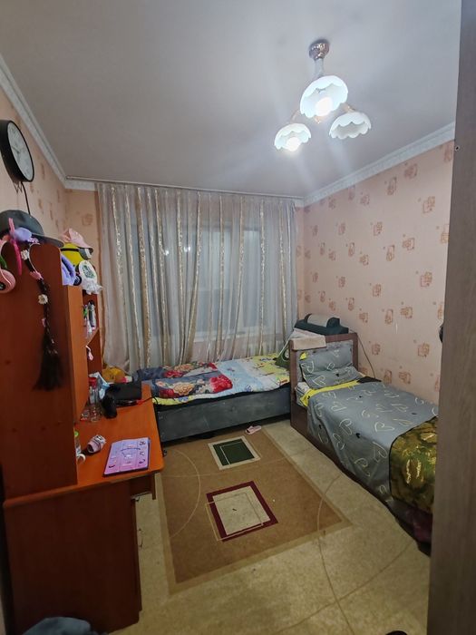 Srochno Kvartera sotiladi 4xona+lodja  4etaj