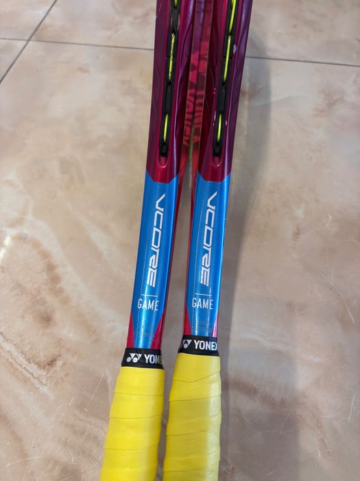 Yonex VCore Game, 100, грип 2, 270 г, баланс 330 мм. - 2бр