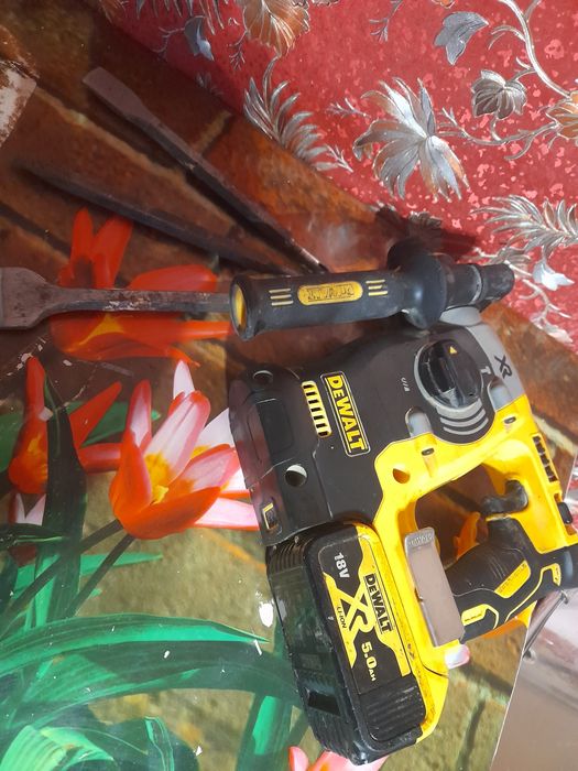 Scula devvalt  în stare foarte bună