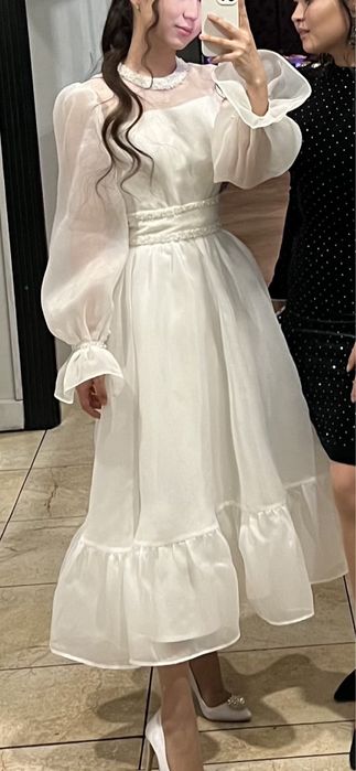 Очень красивое белое платье)