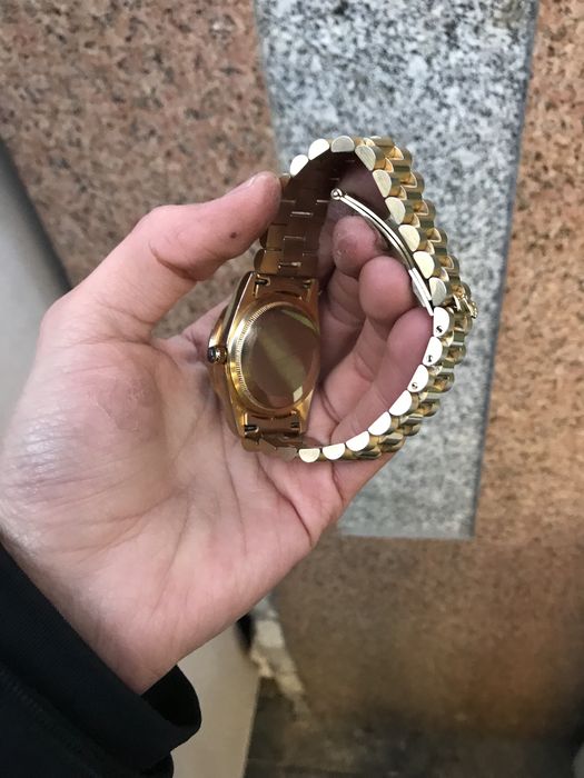 Rolex soati sotiladi