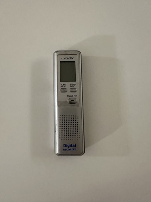 Диктофон CENIX продаю.