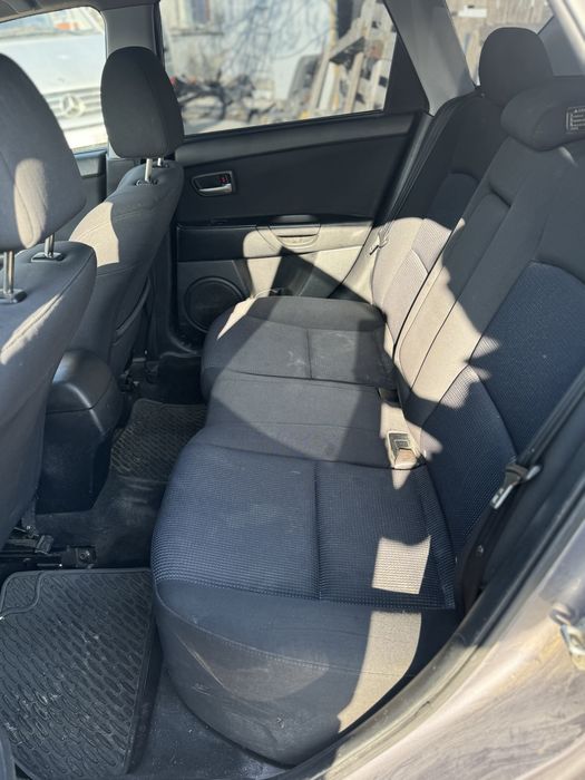 Мазда 3 1.6 бензин 2005 година  на части