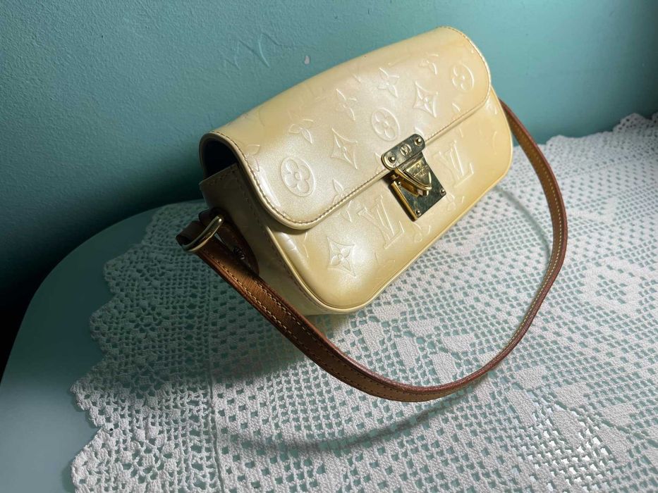 Дамска кожена чанта loui vuitton malibu street bag