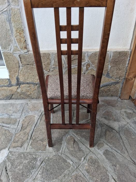 Дървени столове за маса