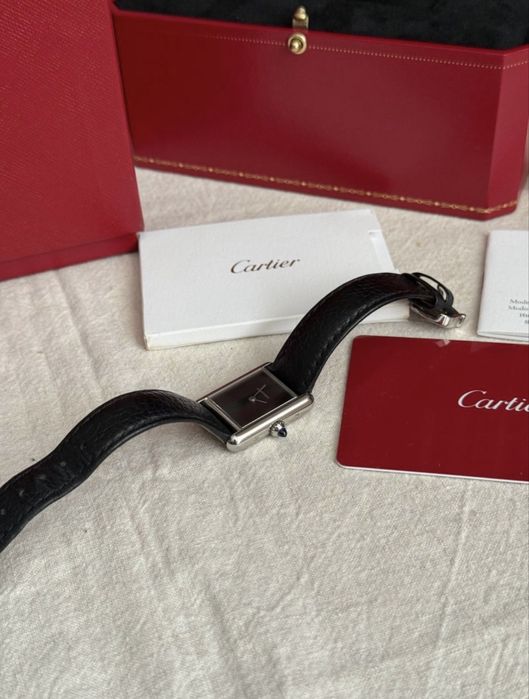 Часы Cartier Tank