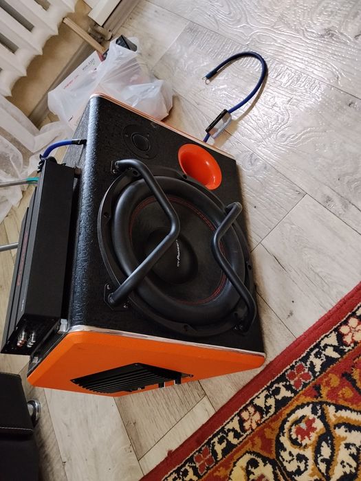 Сабвуфер с усилителем