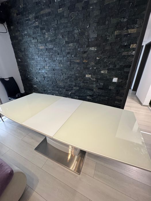 Carryhome XXXLutz Masă din metal si sticlă extensibila